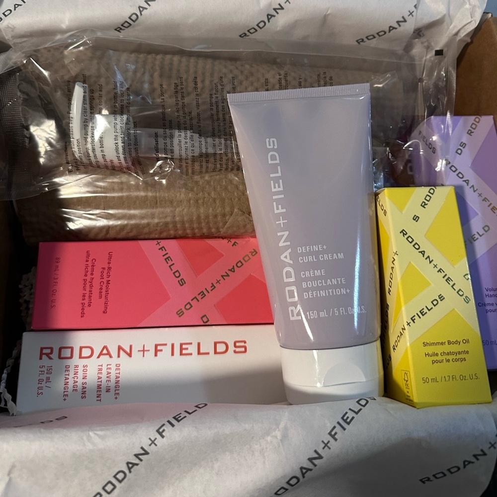 Rodan&Fields Gift Box